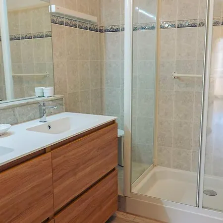 Appartamento Beautiful Apartment With Balcony In Saint Raphael