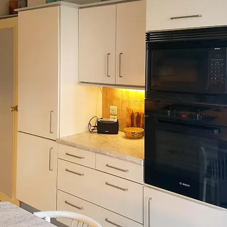 Beautiful Apartment With Balcony In Saint Raphael Appartamento *